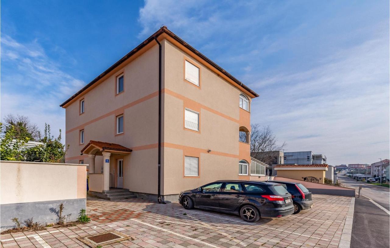 Lovely Apartment In Medulin With Kitchen Exteriér fotografie